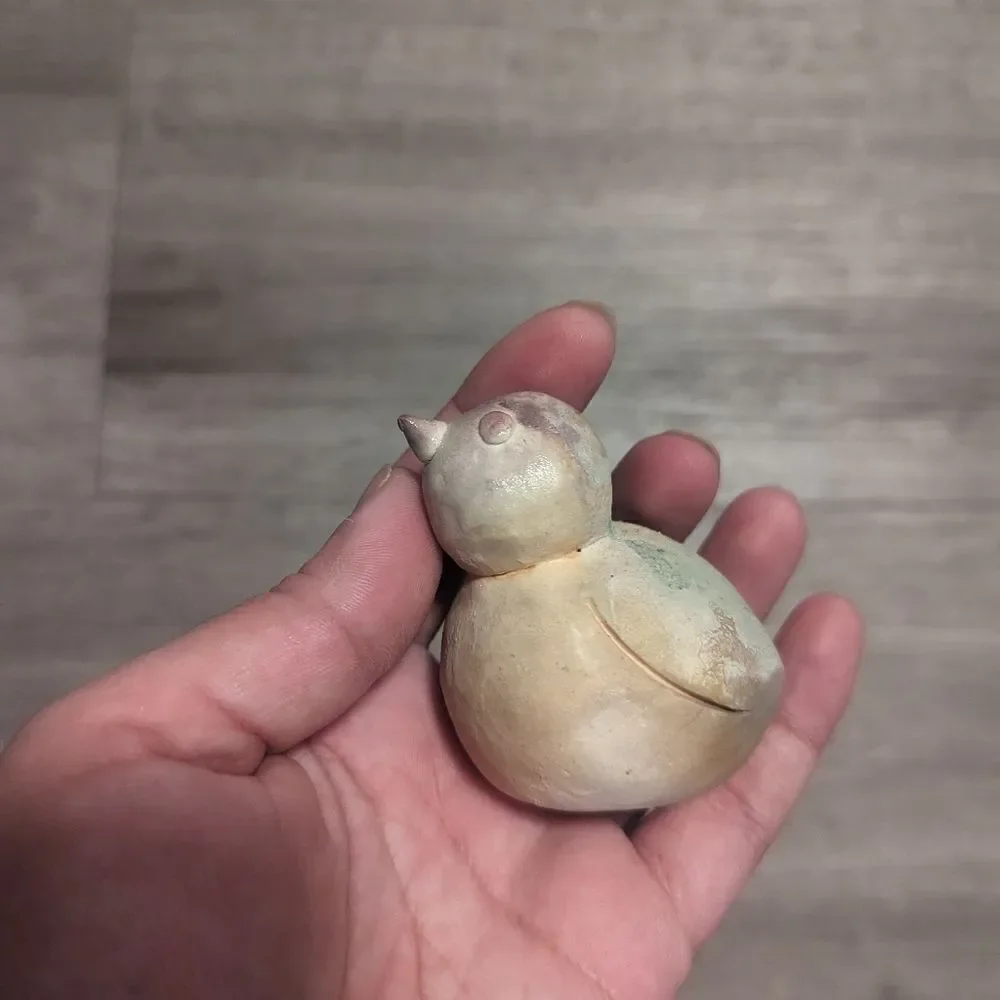 lot #103 Handmade Raku Fired Ceramic Stoneware Bird Decoration - Picture 5 of 8